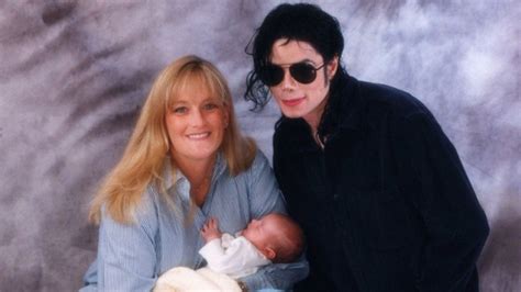 Debbie Rowe Net Worth, Now, Age, House, and Date。